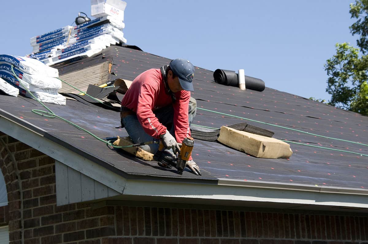 How to choose right roof repair in Memphis TN
