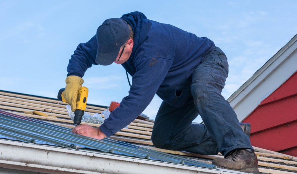 Why people need professional roofing service?